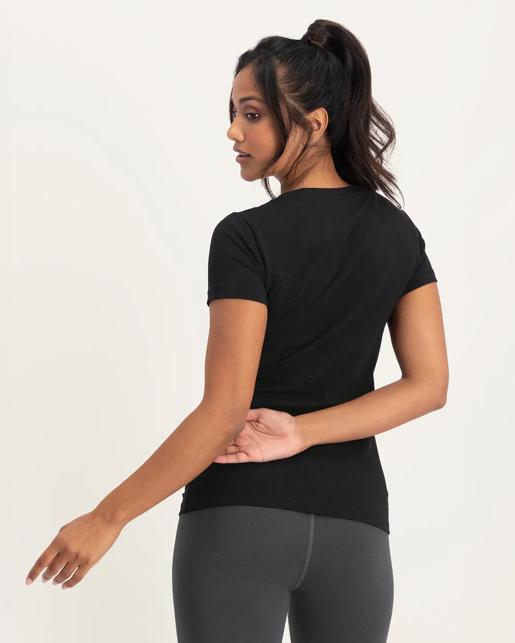 Urban Goddess Hamsa Core Tee - Onyx Black