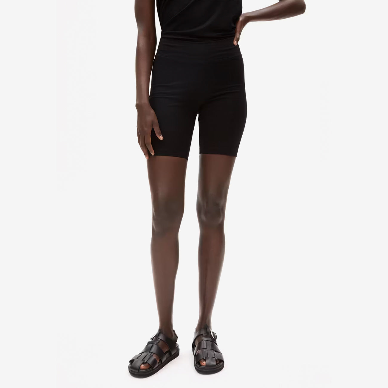 Nedaa Litaa Shorts - Black