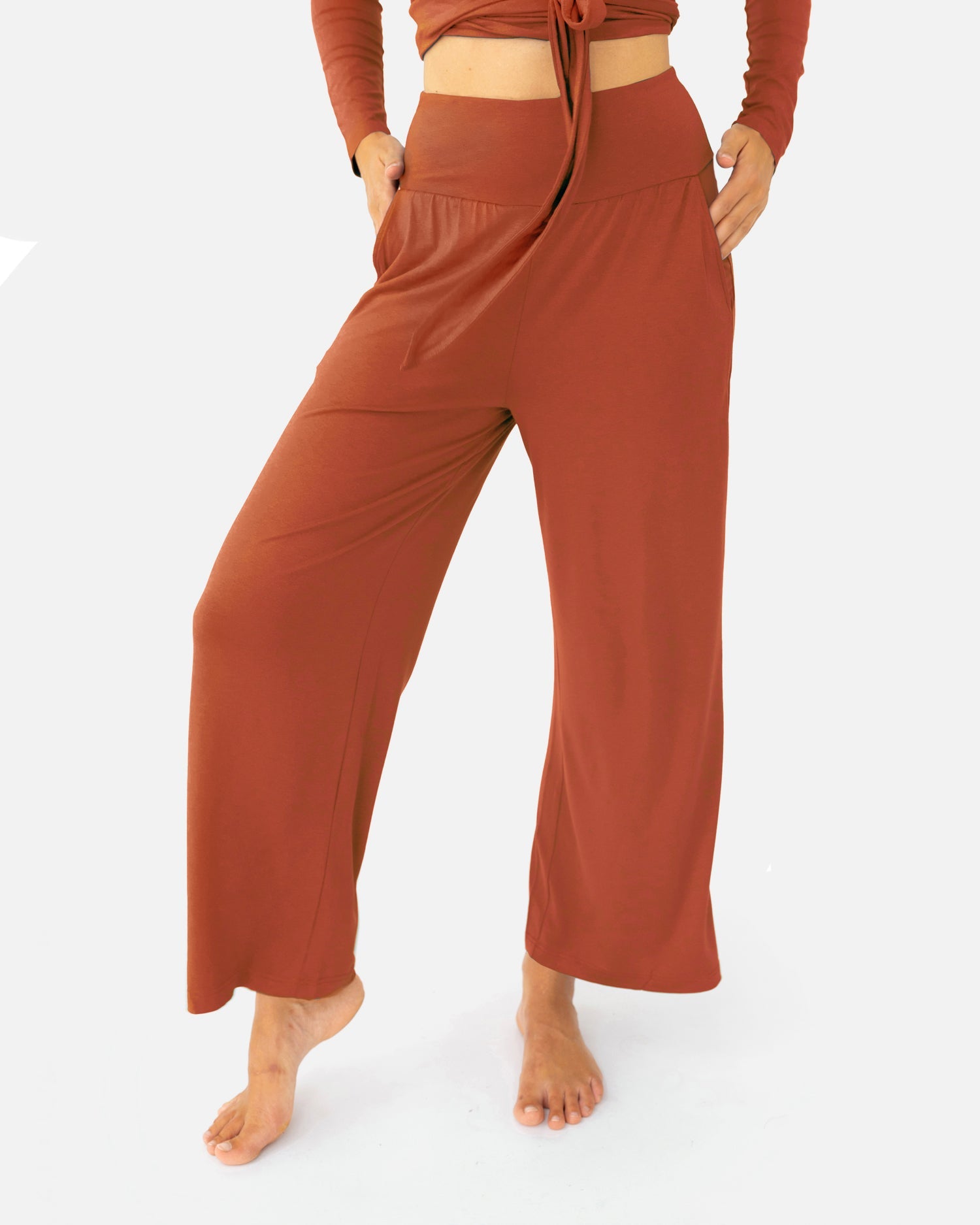 Heya Culotte Burnt Sienna – Model Front – Lotuscrafts