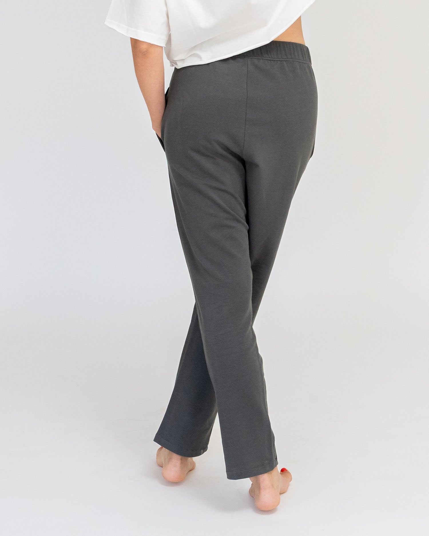 Anthrazit - Model Product Shot Back Anthracite