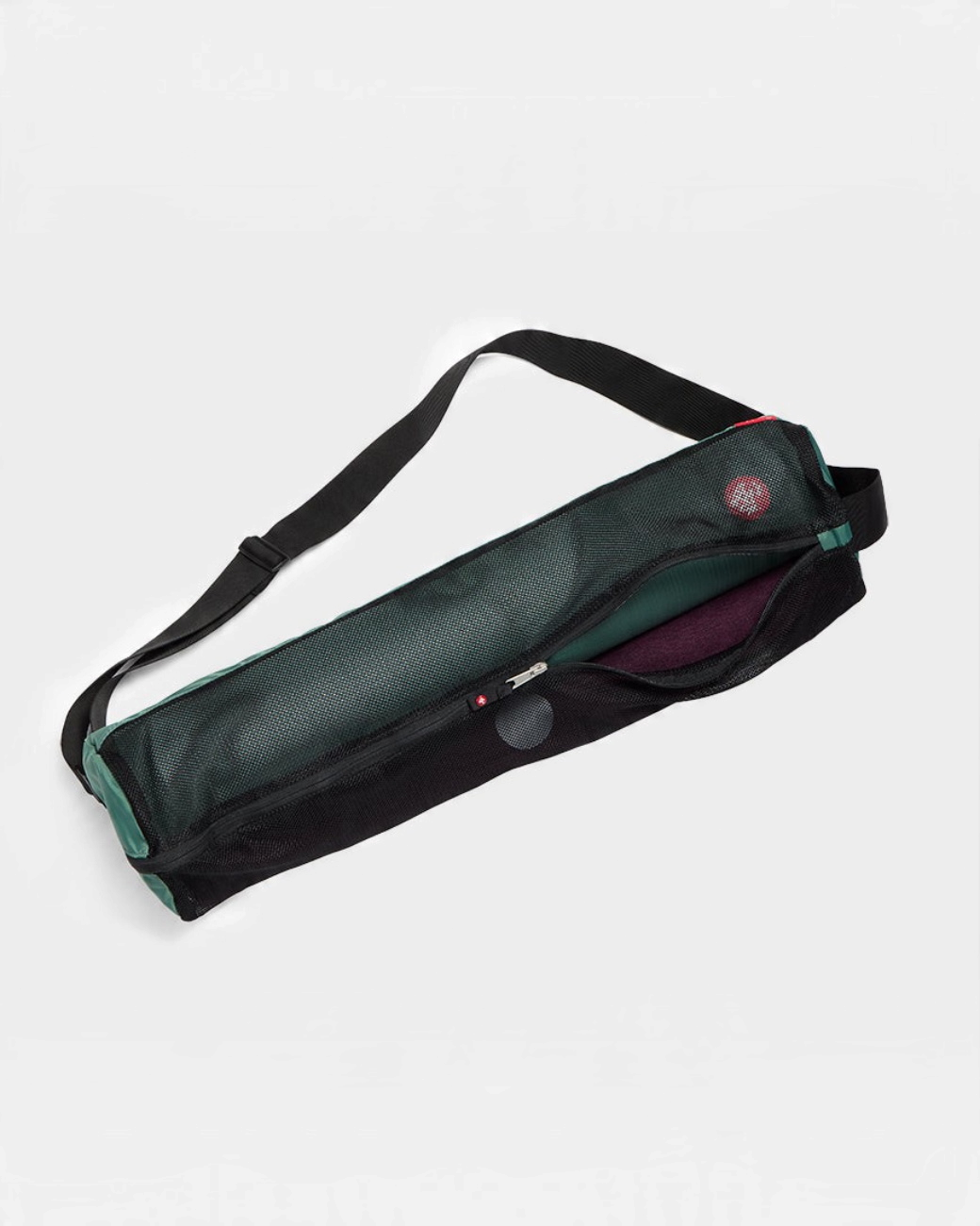 greenyogashop Manduka Breathe Easy Yogatasche in Salbeigrün aus atmungsaktivem Mesh mit verstellbarem Schultergurt