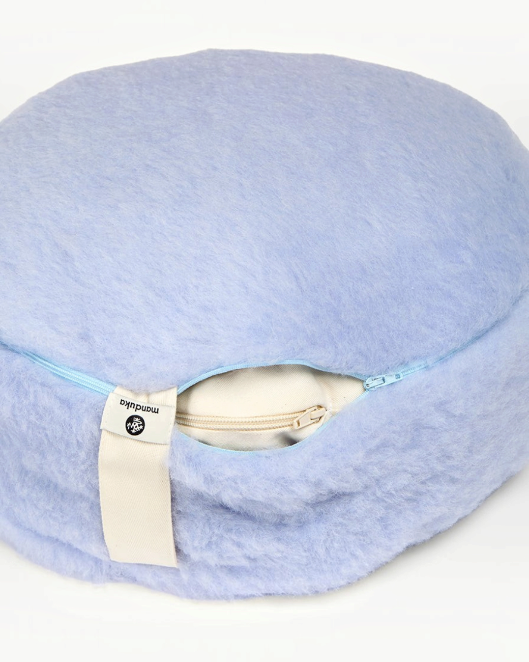greenyogashop Meditationskissen aus hellblauem Merinowoll-Fleece mit Reißverschluss und Baumwoll-Inlay