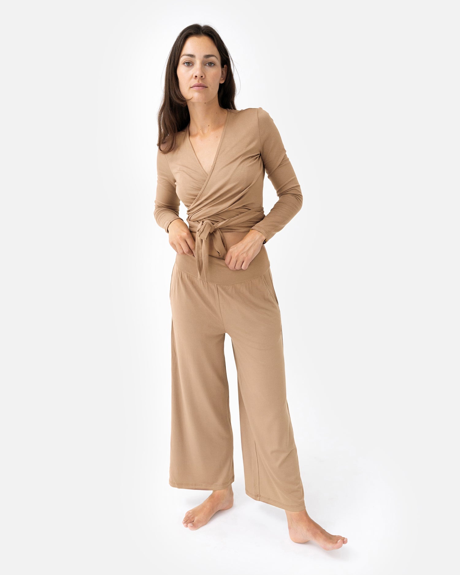 Heya Culotte Desert Sand – Model Full Shot – Lotuscrafts