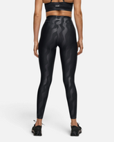 greenyogashop schwarze High Waist Trainingsleggings mit geometrischem Muster, herzförmigem Bund und Logo-Print hinten