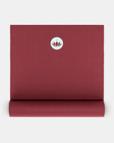 Bordeaux - Yogamatte Mudra Studio top aufgerollt | Lotuscrafts