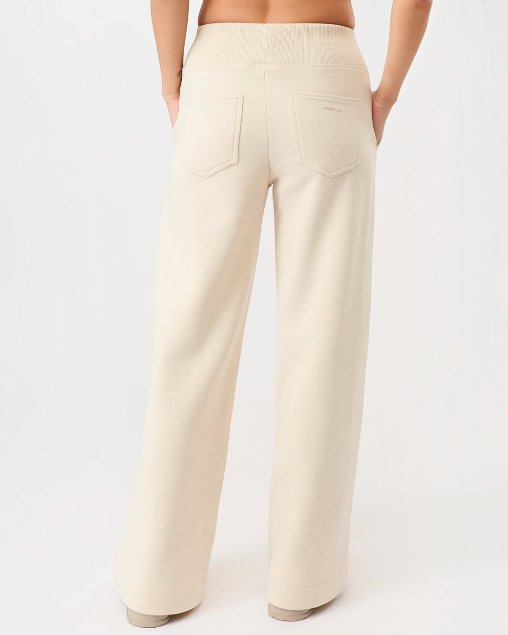 greenyogashop Surfer Vibe Pants in Beige mit weitem Schnitt, elastischem Bund und weichem Sweat-Material