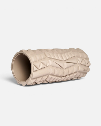 greenyogashop Recovery Foam Roller in Light Cashmere mit strukturierter Oberfläche für die Faszienmassage