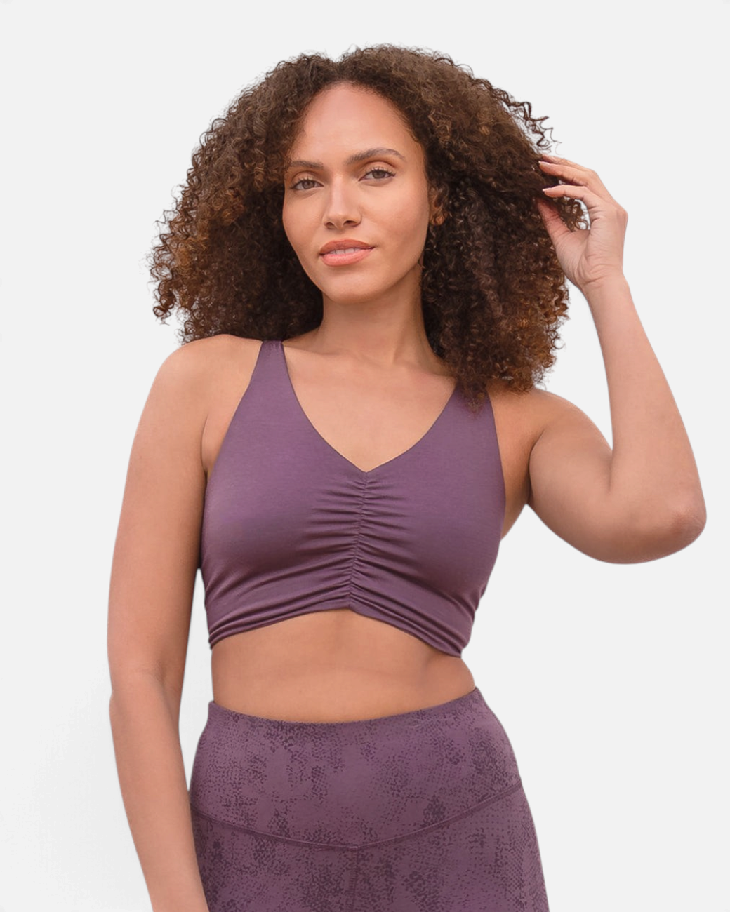 greenyogashop Bra Carolina in Pflaume aus Bio-Baumwolle mit Raffung vorne und leichtem Halt