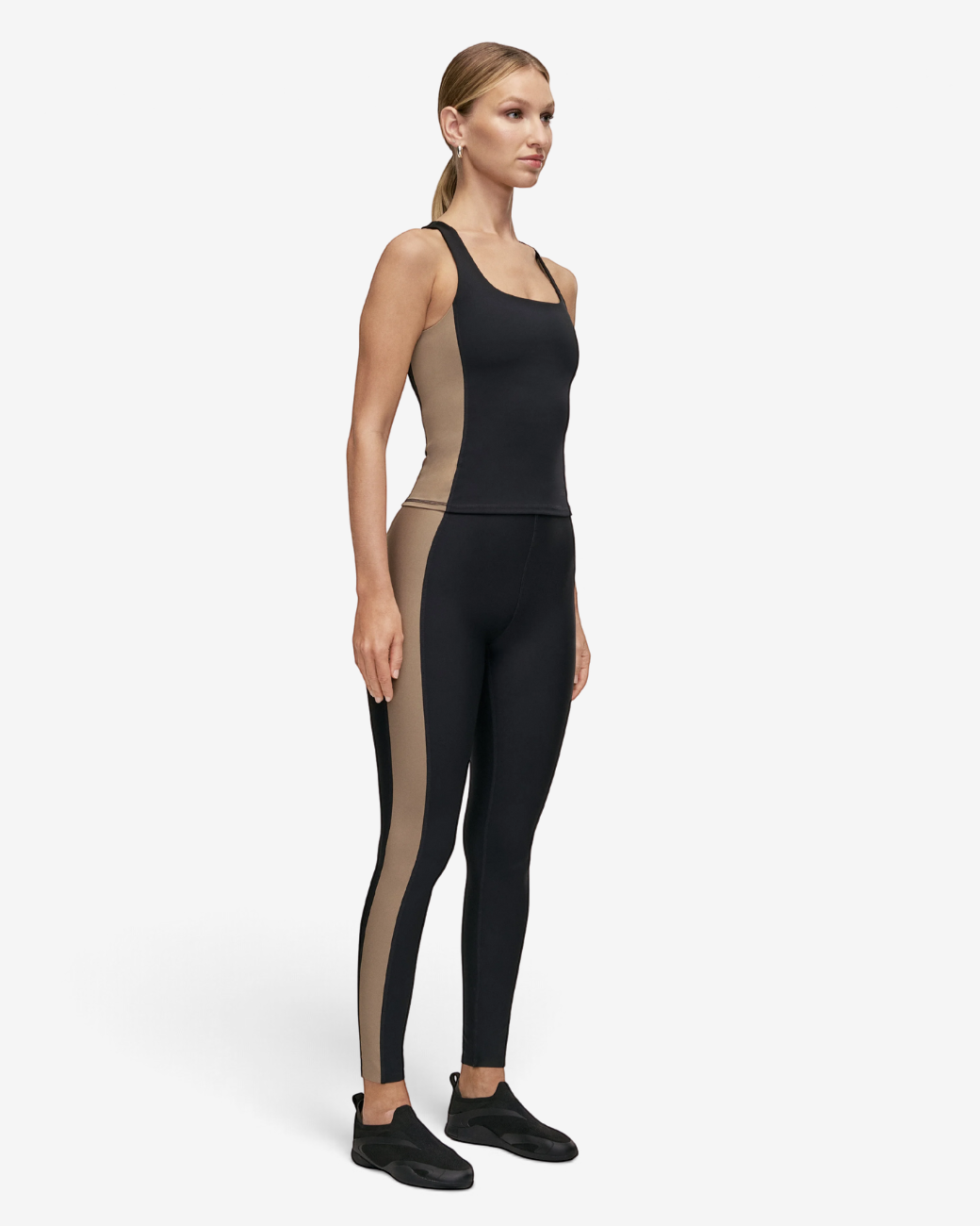 greenyogashop Shaped Block High Waist Leggings in Schwarz mit beigen Seiteneinsätzen für optimalen Halt beim Training