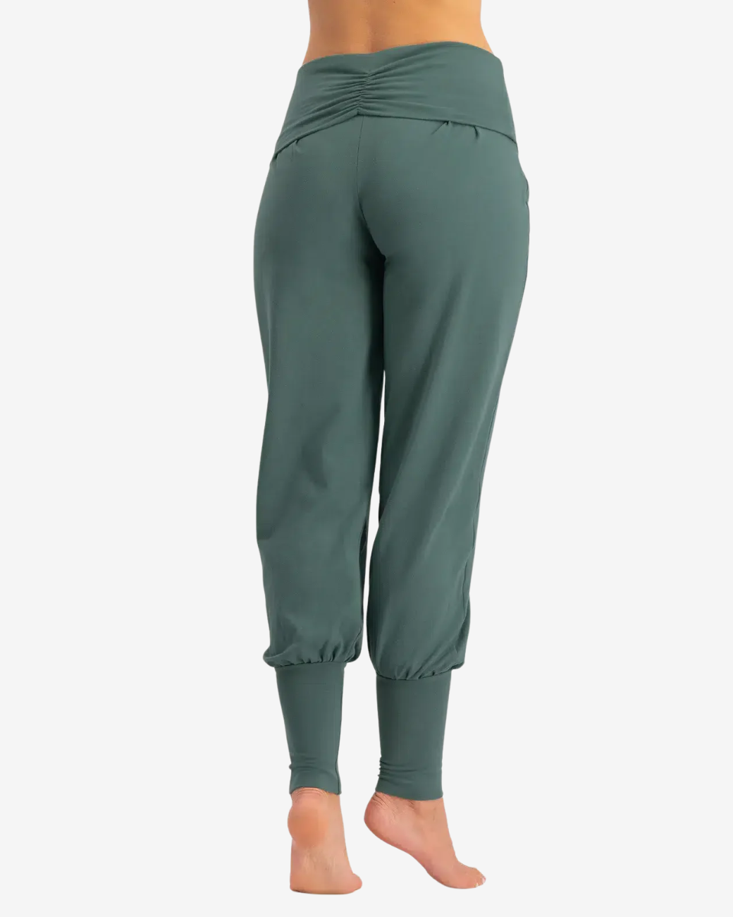 Yogahose Devi - Forest