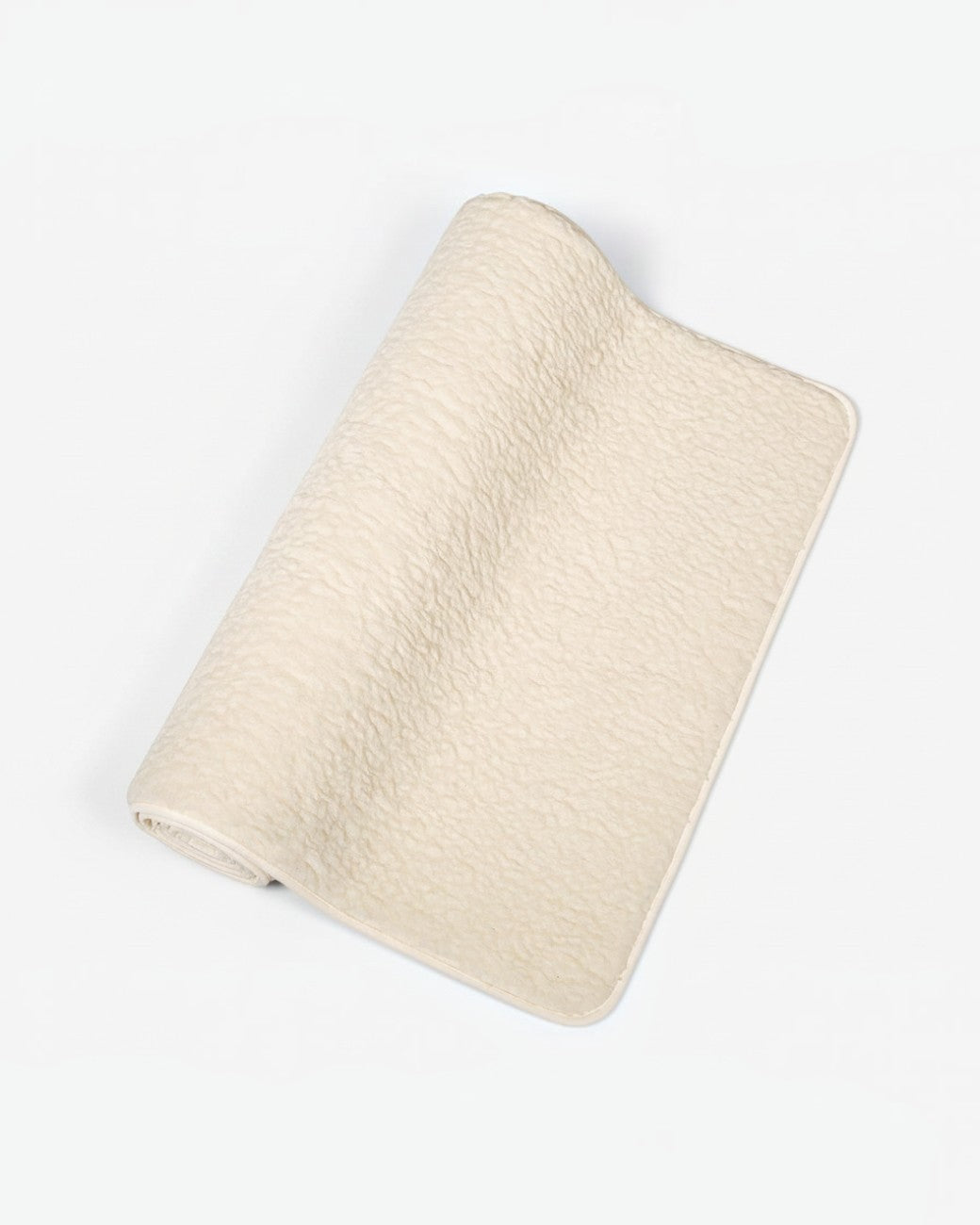 greenyogashop Schurwollmatte in Creme mit Latex-Unterseite, ideal für ruhige Yogastile und Oeko-Tex zertifiziert