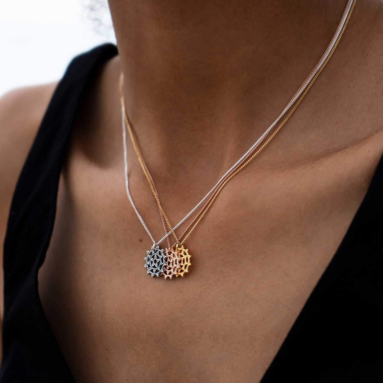 Wheel of Karma Kette Roségold