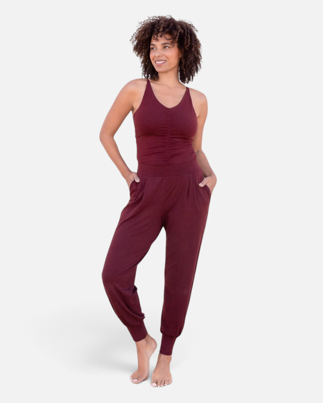 greenyogashop Yogahose Naya in Burgunderrot aus weichem Viskose-Mix mit elastischem Bund und Bündchen